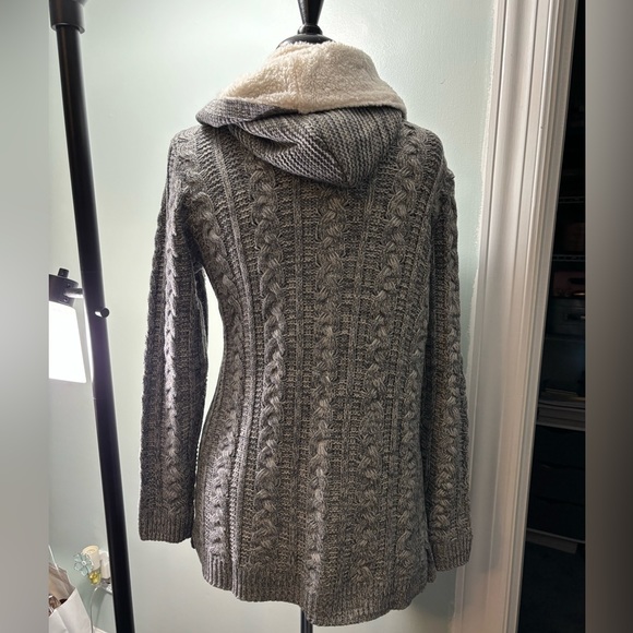 New open cardigan. Heathered in color, solid inside, side slits Sherpa Trim - Picture 2 of 7